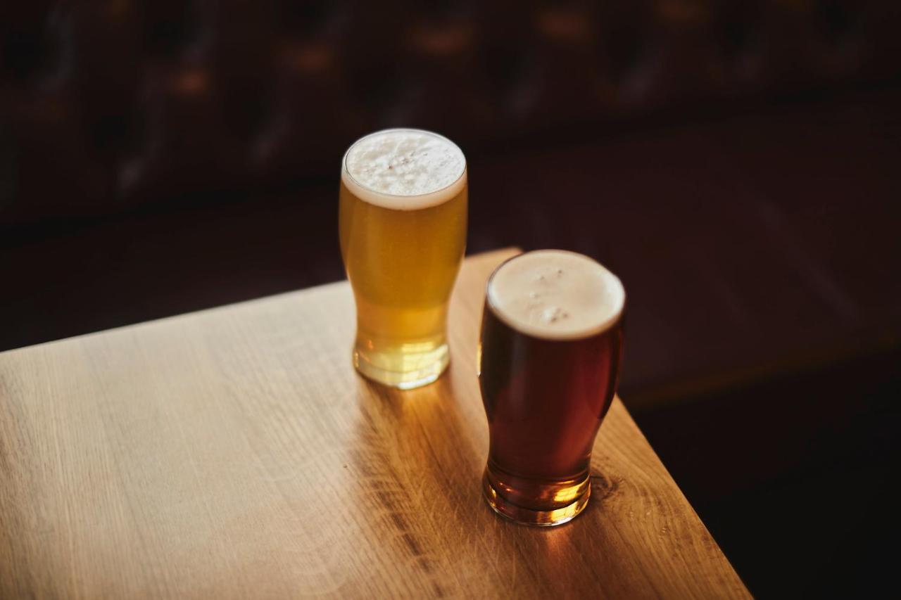 The Lord Grenfell Bed & Breakfast Maidenhead Eksteriør bilde Two pints of beer