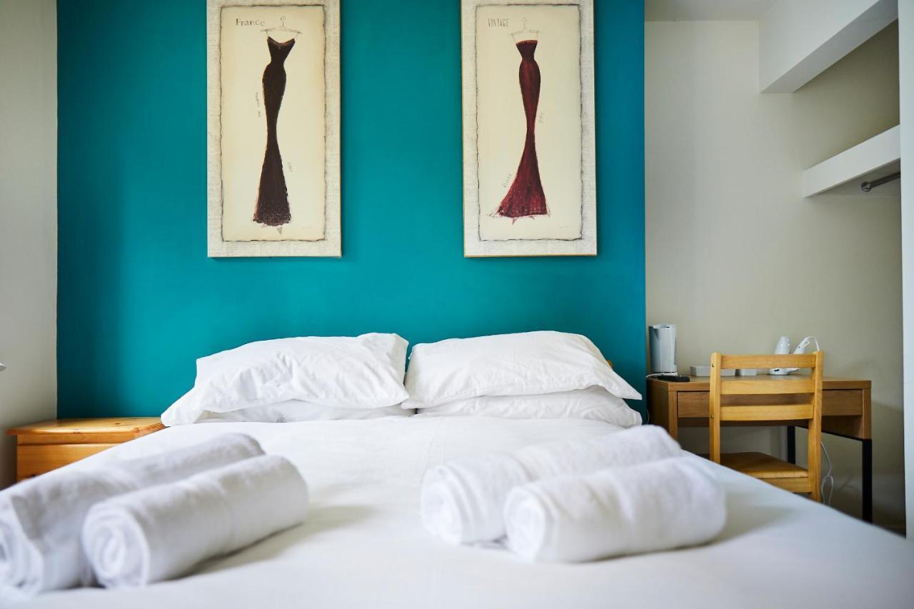 The Lord Grenfell Bed & Breakfast Maidenhead Eksteriør bilde A bedroom at the hotel